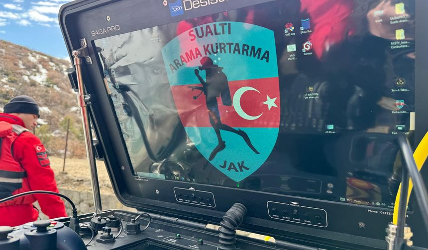 KAYIP ÖĞRETMENİ ARAMA ÇALIŞMALARI SÜRÜYOR