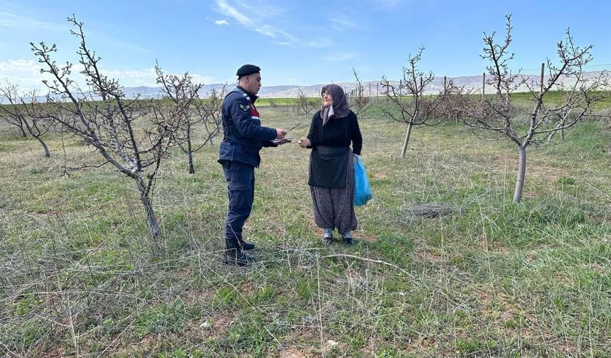 Köylerde Aile İçi Şiddetle Mücadele Eğitimi Verildi