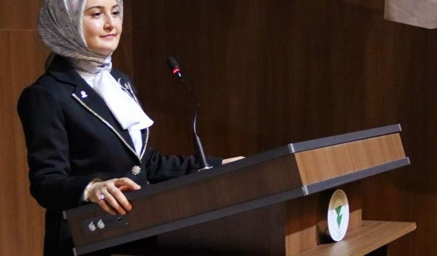 Erva Kevser Yaşar istifa etti