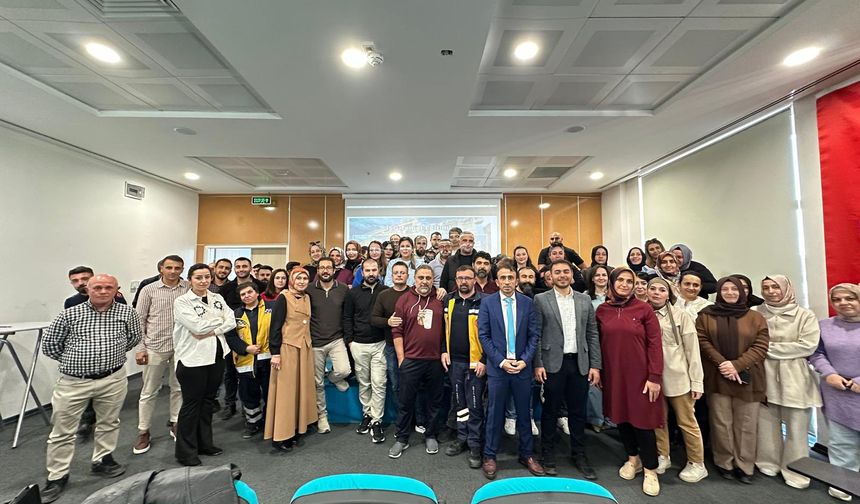 Yozgat'ta Sağlık Çalışanlarına  İş Sağlığı  Eğitimi Verildi