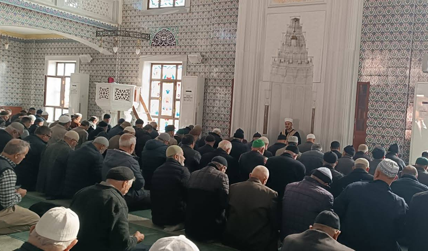 Manevi Buluşmada Gönüller Bir Araya Geldi