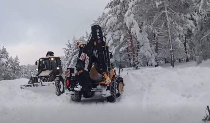 Yozgat’ın Köy Yollarında Karla Mücadele Devam Ediyor