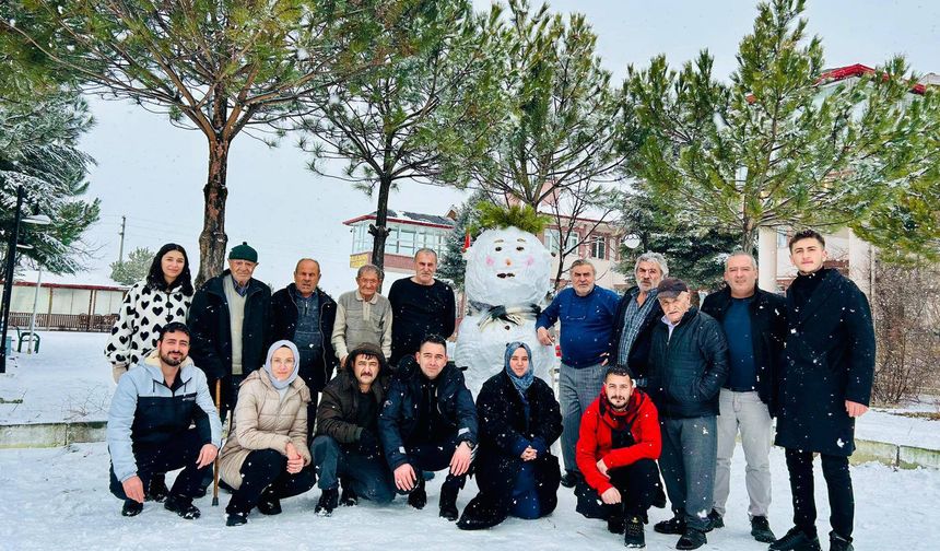 Yozgat Esenli Huzurevinde Ulu Çınarlar Karın Tadını Çıkardı