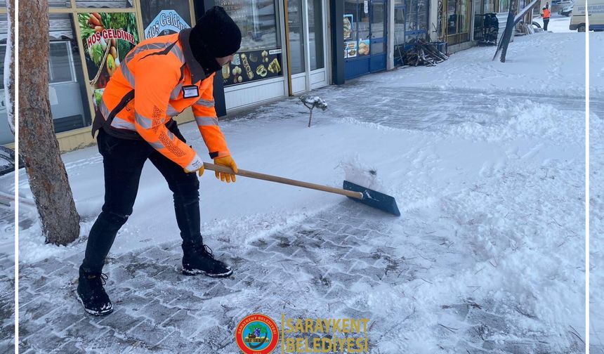 Saraykent'te Başkan ve Ekibi Vatandaşın Ulaşımı İçin Sahada!