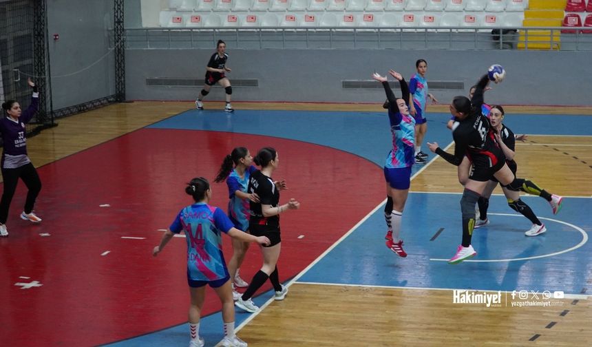 Lider Dolu Dizgin: Adana’ya Fark Attılar!