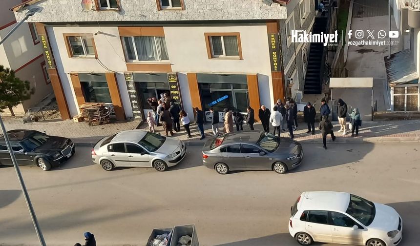 Yozgat’ta Ramazan’ın İlk Gününde Pide Kuyrukları