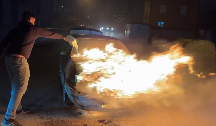 Seyir Halindeyken Kabus Başladı: Müdahale Etmek İsterken Araç Küle Döndü