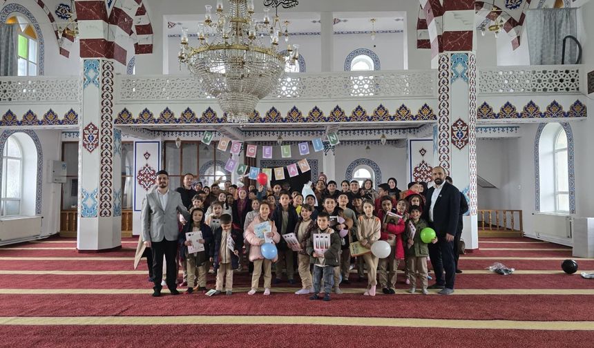 Ramazan’da Anlamlı Buluşma: Minik Kalplere Kur’an Hediyesi