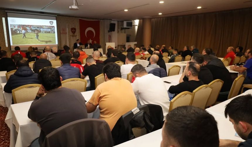 Karakucak Güreşi Hakem Gelişim ve Vize Semineri Yozgat'ta Başladı