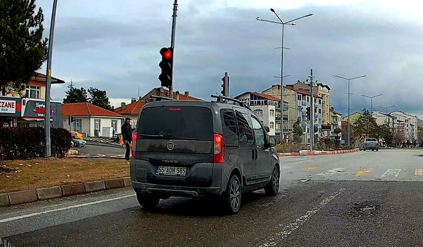 Yozgat Sorgun’da İki Araç Birbirine Girdi