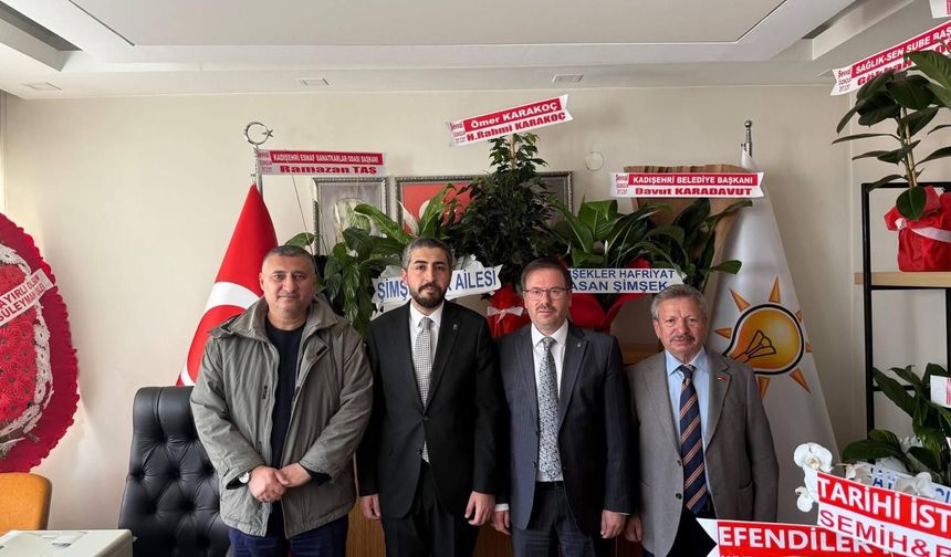 AK Parti Merkez İlçe Başkanı Şimşek, Ziyaretçi Yağmuruna Tutuldu