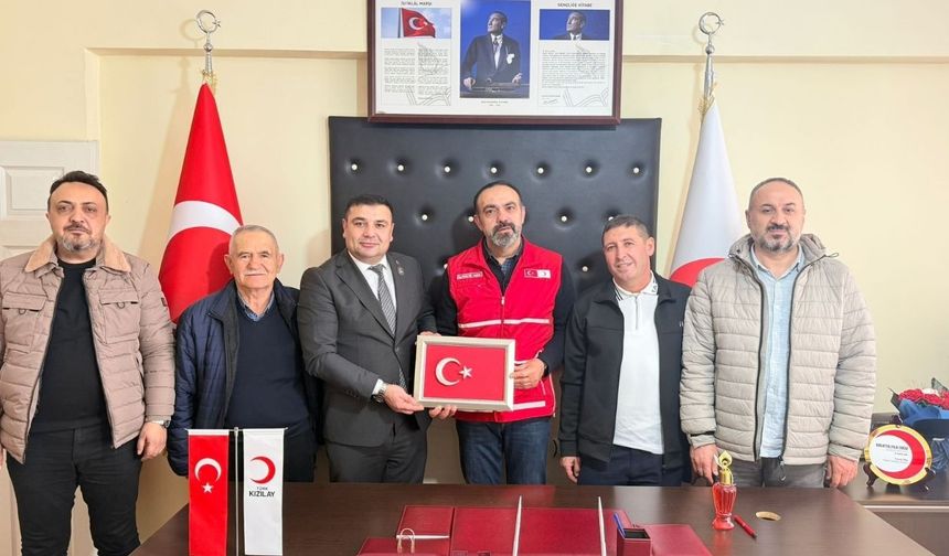 Başkan Açıkgöz'den Kızılay Yozgat Şubesi’ne Anlamlı Ziyaret
