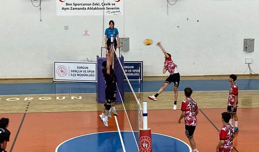 224 Sporcunun 4 Gün Süren Voleybol Maratonu Sona Erdi