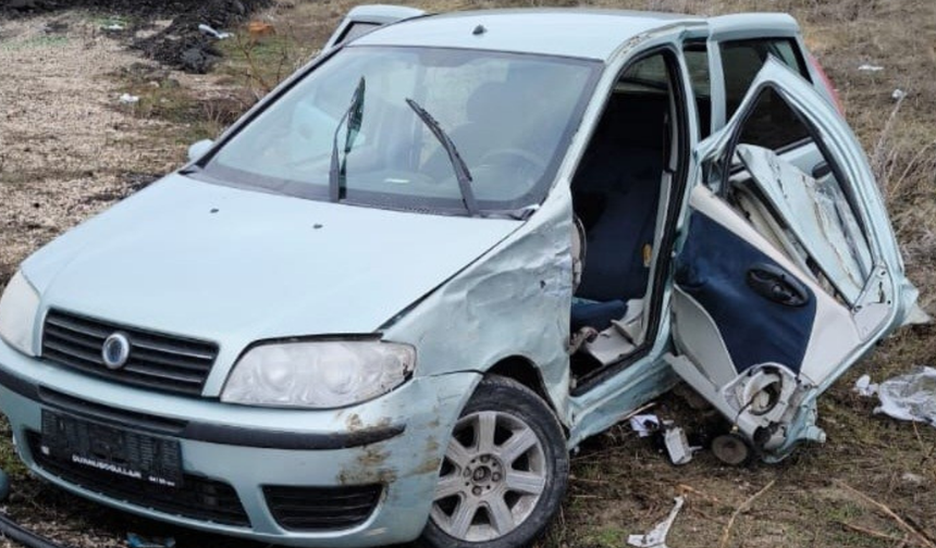 Yozgat’ta Trafik Kazası: İki Otomobil Çarpıştı, 4 Kişi Yaralandı