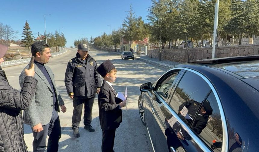 12 Mart Coşkusu Yozgat’ta Yaşandı: Emniyet ve Öğrenciler İş Birliği Yaptı