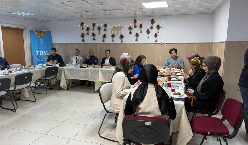 Sarıkaya'da TDV'nin İftar Programında İlahiler Gönüllere Dokundu