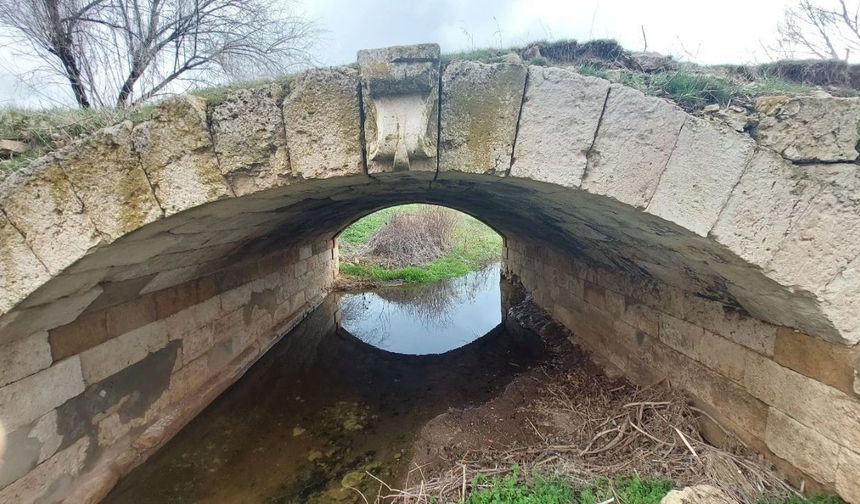Yozgat’ın Gizli Hazinesi: Tarihi “Ak Köprü” Zamana Direniyor