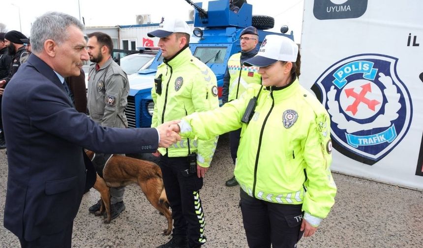 Yozgat'ta Görev Başındaki Ekipleri Unutmadı: Güvenlik Güçlerine Moral Ziyareti