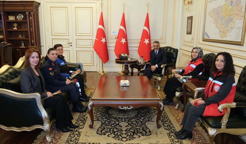 Yozgat’ta Kadınların Fedakarlığı Makamda Kutlandı ve Teşekkür Edildi