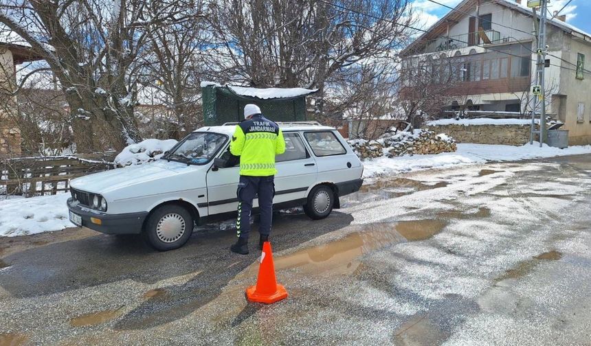 Yozgat’ta Sürücü Belgesiz Yakalandı, Araç Kullanmaktan Men Edildi