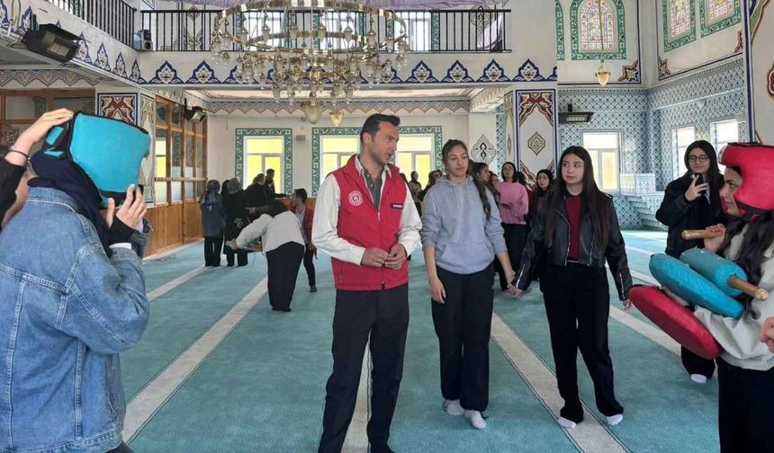 Cami Şenlikleri Yozgat’ta İlgi Odağı Oldu: Gençlerden Büyük Katılım