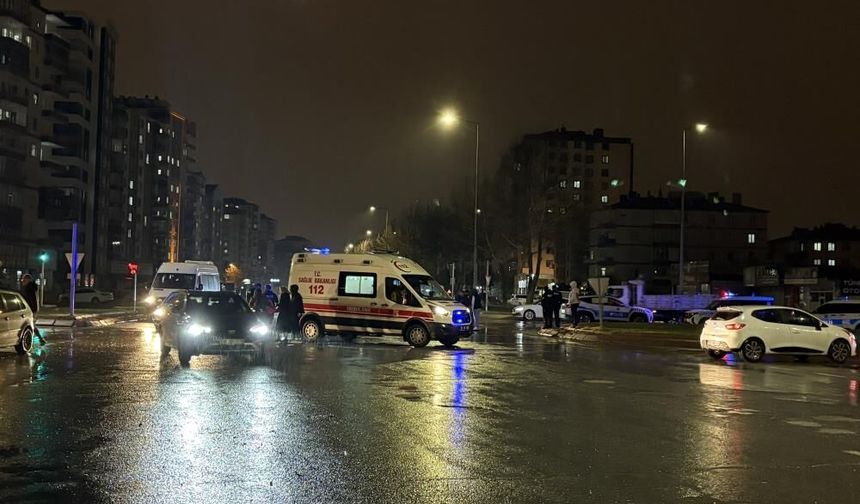 Çarpışma Şiddeti Her Şeyi Anlattı: Tofaş Kağıt Gibi Ezildi