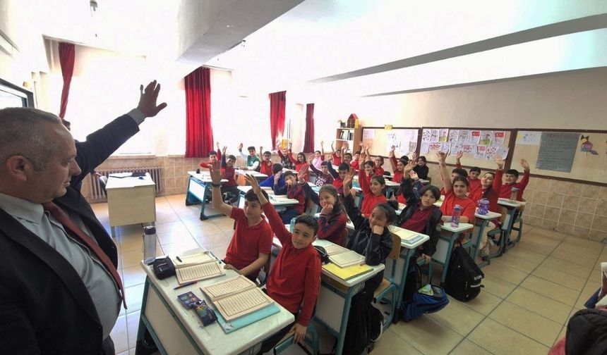 Eğitimde Yeni Dönem Başladı: Yozgat’ta Öğrencilere Dikkat Çeken Sistem Anlatıldı