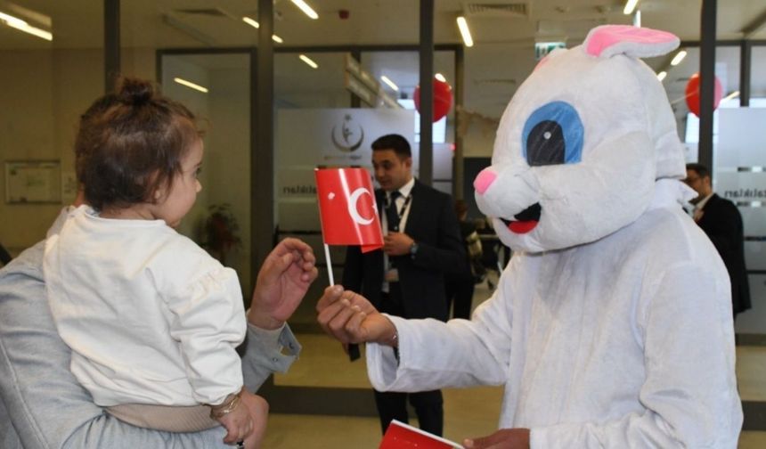 Minik Kalpler Bayram Coşkusuyla Isındı! Yozgat’ta Ezber Bozan 23 Nisan Kutlaması