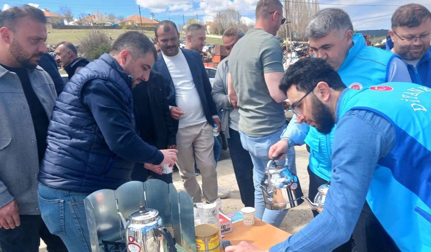 Yozgat Akdağmadeni'nde Sınav Merkezine İkram Durağı Kuruldu