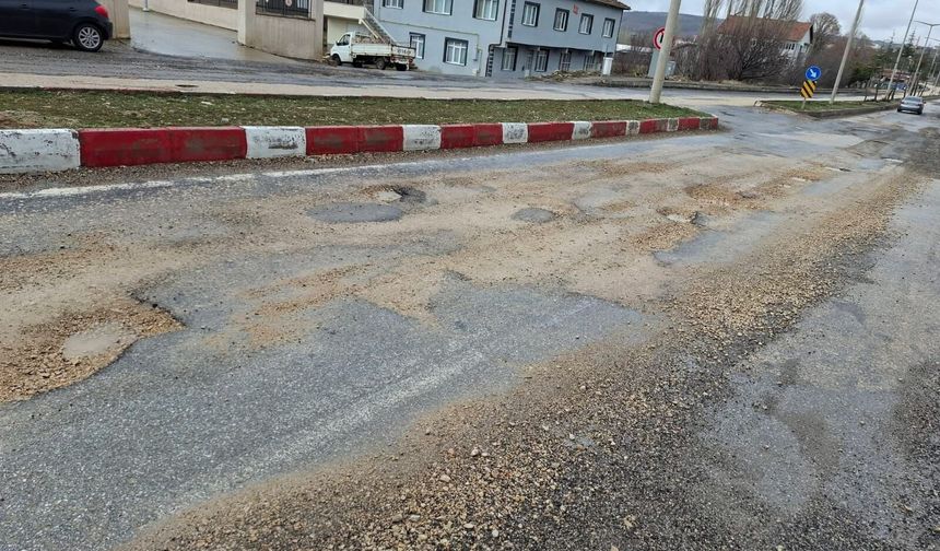 Yozgat'ı Utandıran Yola Kim Çözüm Bulacak?