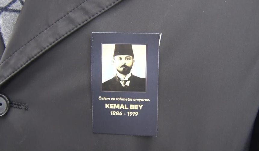 Yozgatlı Milli Şehide Büyük Saygı: Kadıköy’de Yağmur Altında Anlamlı Anma Töreni