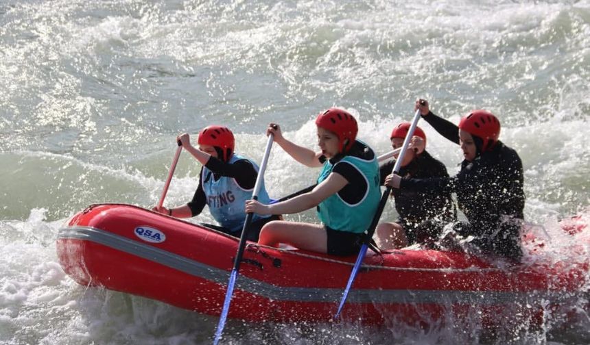 Yozgat’ta Gurur Veren Zafer: Raftingde Zirveye Çıktılar
