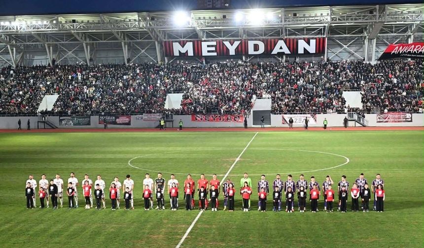 Yozgat'ta Taraftarlardan Çağrı: Siyaseti Bırakın Bozokspor'a Destek Verin