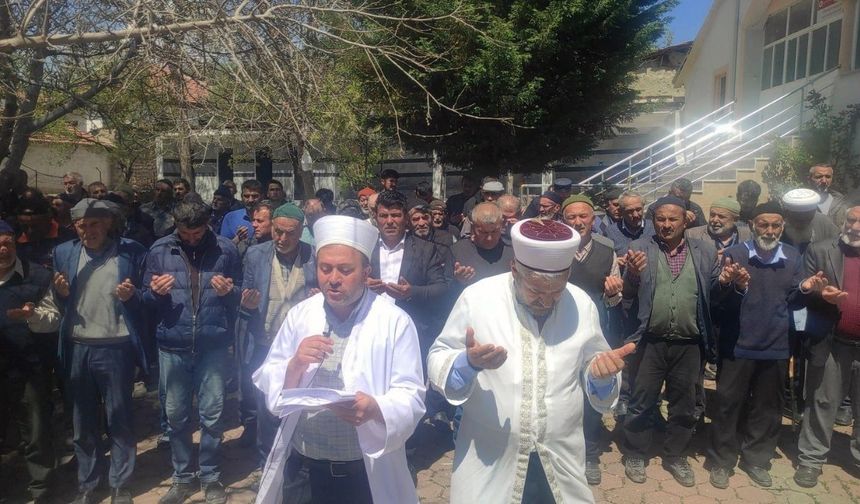 Toprak Suya Doydu, Eller Semaya Açıldı! Yozgat’ta Bereket Sevinci