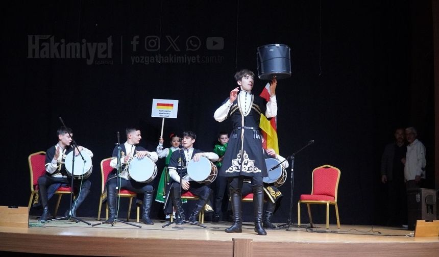Uluslararası Halk Dansları Şenliği 3. Gününde!
