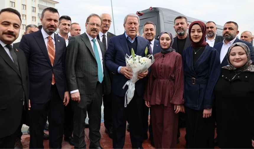 Yozgat Siyasetinin Önemli İsimleri Komşu İlçede: Dev Heyet Vatandaşla Buluştu