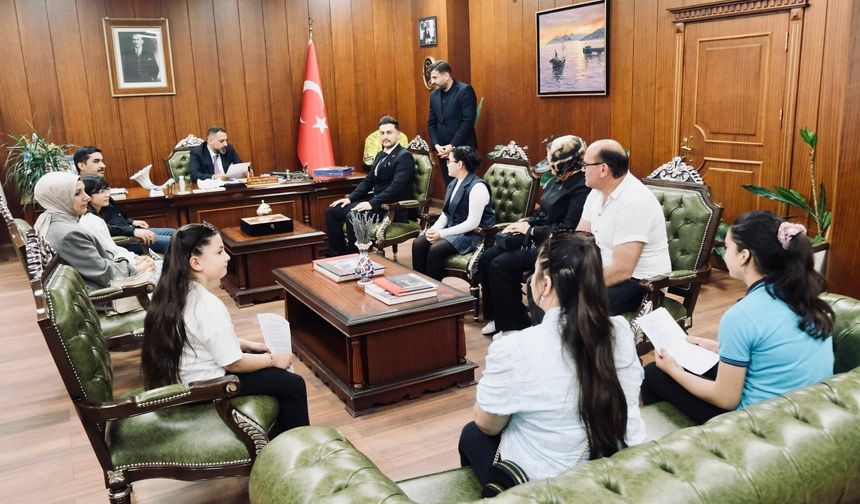 Yozgat'ta Çanakkale Zaferi'ni Sanatla Anlattılar, Ödüllendirildiler