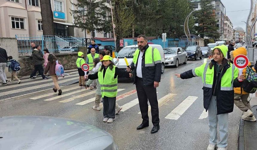 Yozgat’ta Dikkat Çeken Proje! Çocuklar Trafiği Sokağa Çıkarak Öğrendi