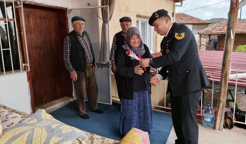 Yozgat'ta Jandarmadan Duygulandıran Hareket