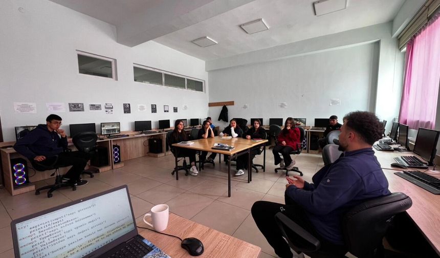 Yozgat'ta Mezunlar Tecrübelerini Anlattı