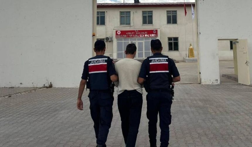 Yozgat'ta Jandarma Operasyonlara Ara Vermiyor: İki Ayrı Suçtan Aranan Şahıslar Yakalandı
