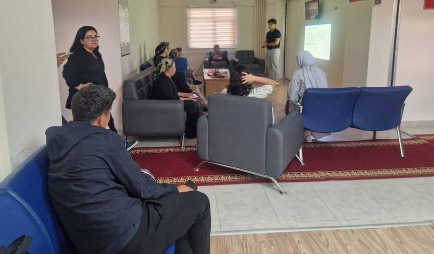 Yozgat’ta Kuşaklar Buluştu! Üniversiteli Genç Anlattı Huzurevi Sakinleri Dinledi