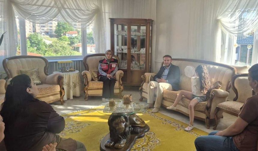 Yozgat'ta Örnek Ailenin Kapısı Çalındı! İl Müdürü Alper Alp'ten Anlamlı Ziyaret