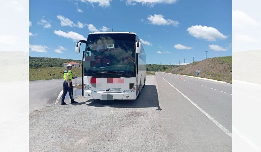 Yozgat'ta Otobüs Sürücüleri Jandarmadan Tam Not Aldı