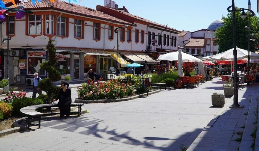 Yozgat'ta Restorasyon Çalışmaları Un Pazarı'nı Teğet mi Geçiyor?