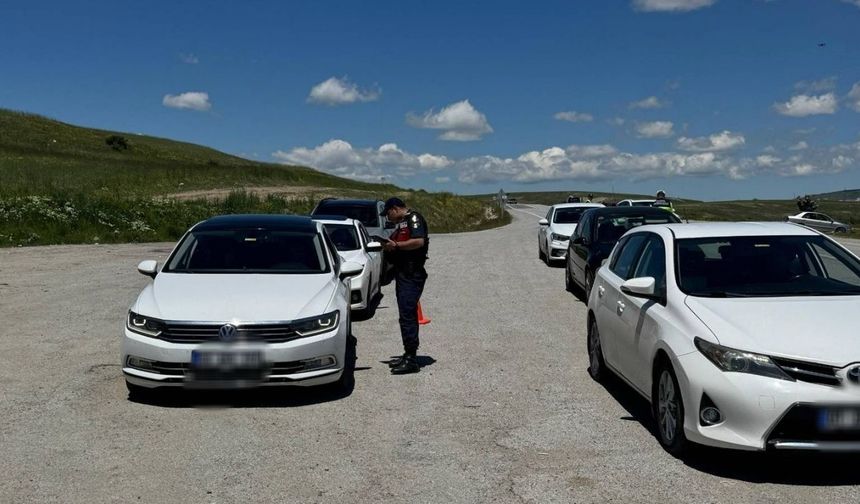 Yozgat'ta Suçlular Kimlik Kontrolünde Yakayı Ele Verdi