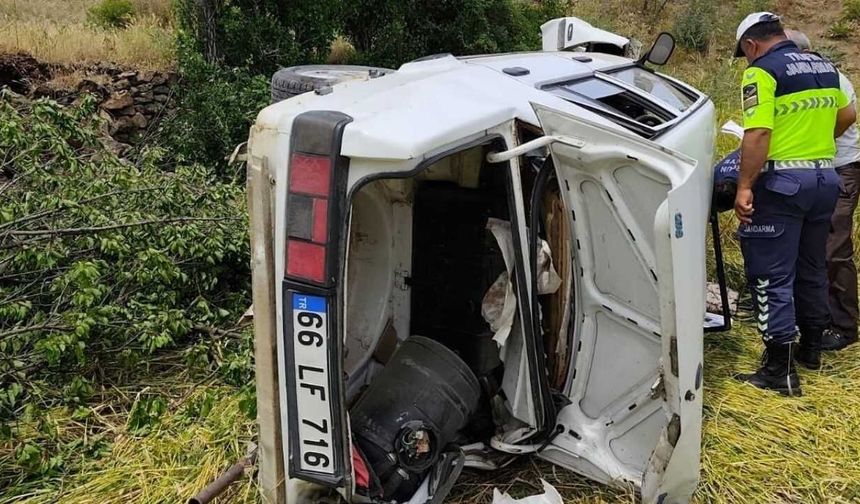 Yozgat'ta Takla Atan Otomobilde Can Pazarı: Ekipler Zamanında Müdahale Etti