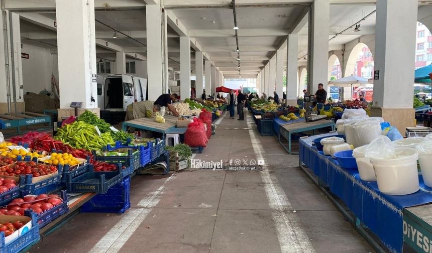 Yozgat'ta Yaz Tezgahlara Yansıdı: Kış Ürünleri Son Kez Yerini Aldı