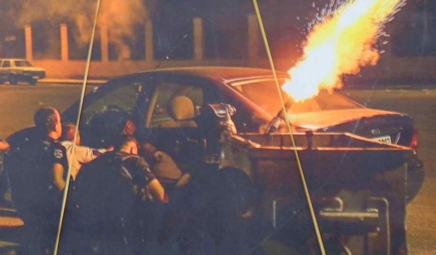 Bu Kare Önünde Uzun Süre Duruldu! 15 Temmuz'un Hafızası Bu Fotoğrafta Canlandı