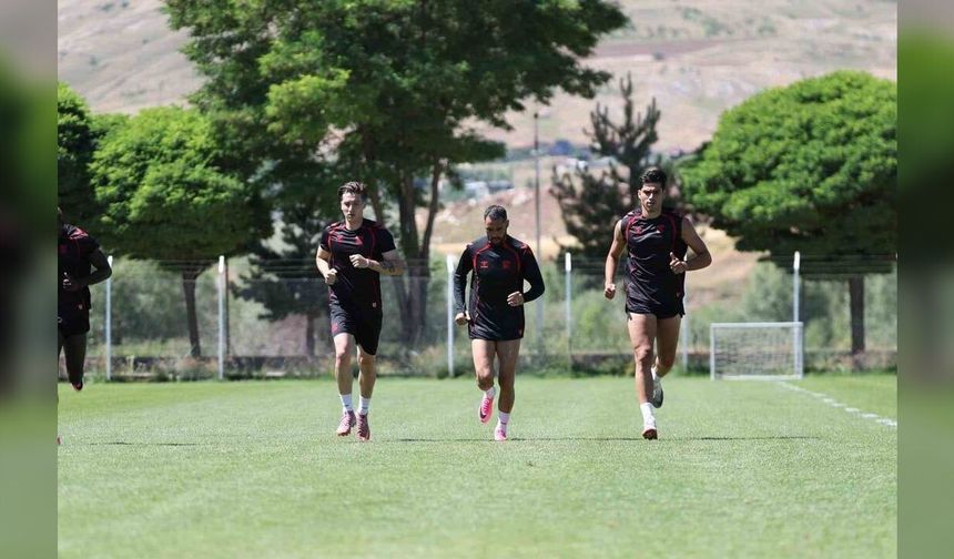 Sivasspor’da Yeni Sezon Hazırlıkları Çift İdmanda Ter Döküyor